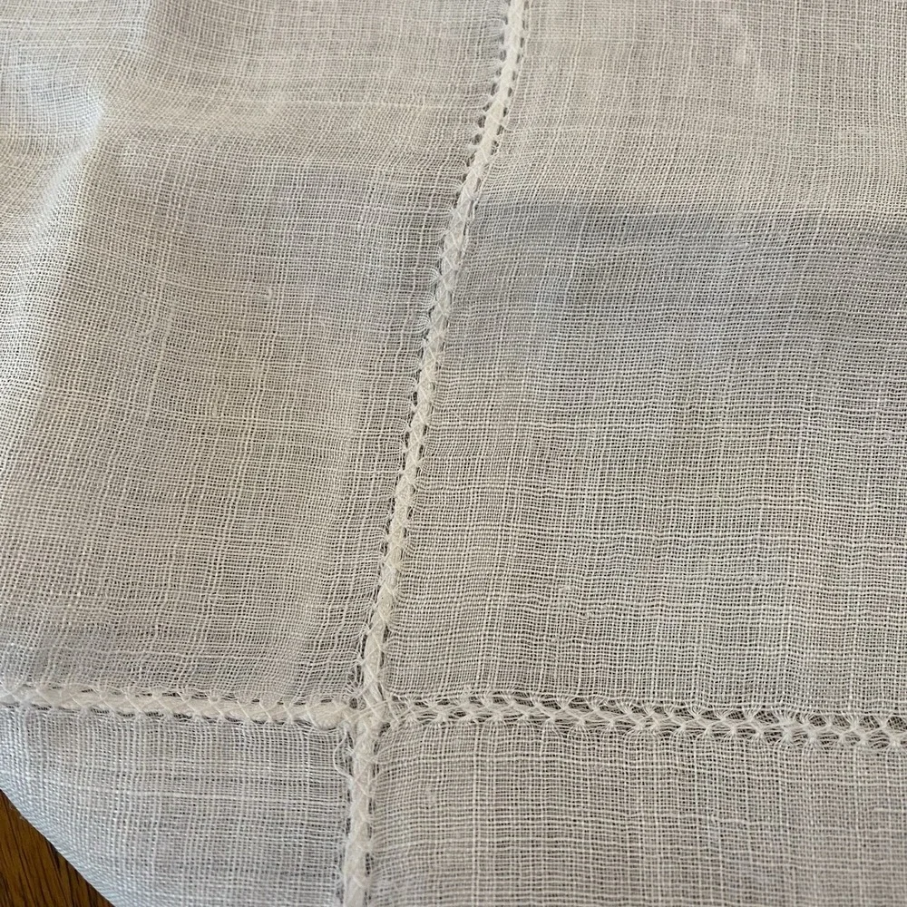 Vintage Handmade Linen Tablecloth 80x62 Floral Embroidered Drawnwork Shabby Chic